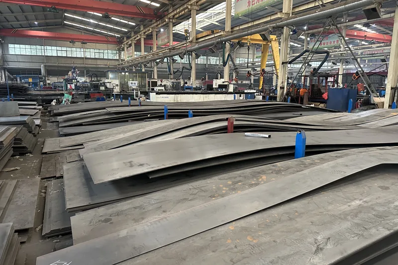 Corte CNC: almas, alas y cartelas se cortan según plano antes de cualquier soldadura.